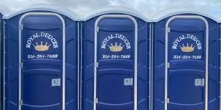 Best Portable Restroom Servicing (Cleaning and Restocking)  in West Deland, FL